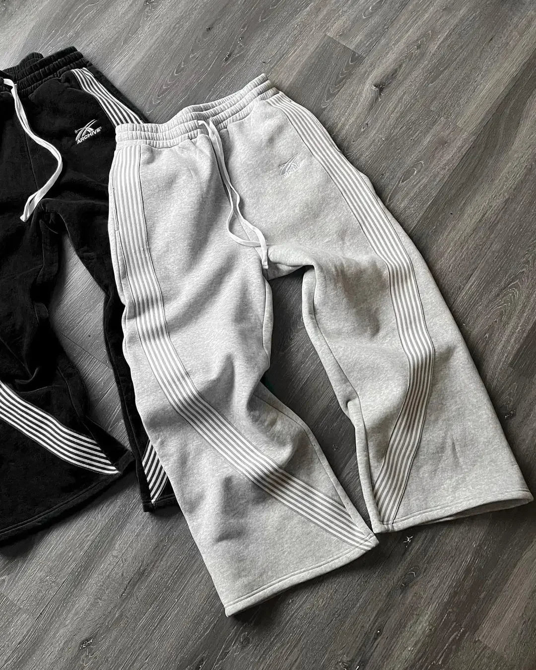 Y2K Wide Leg Cargo Sweatpants – Drawstring Jogger Pants for Women & Men