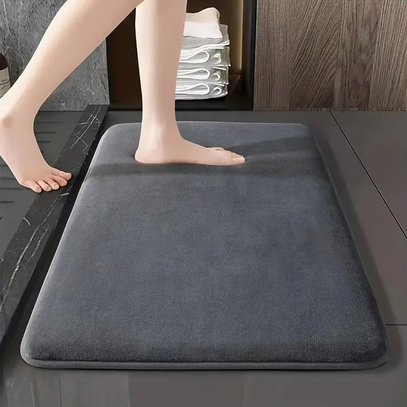 Solid Color Bathroom Mat - Non-Slip Absorbent Floor Mat (3 Sizes)