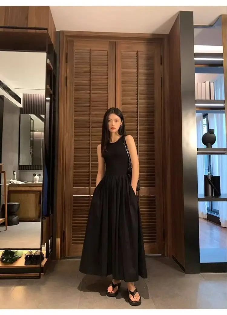 Women's Black Sleeveless A-Line Midi Dress with Pockets
