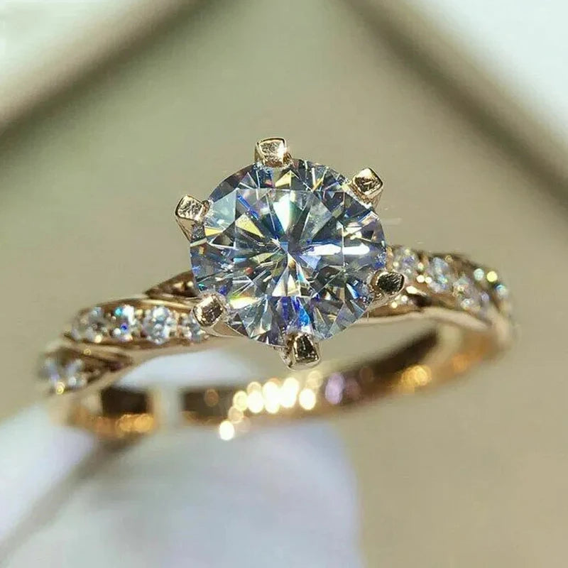 Anillo clásico de circonita cúbica con 6 garras Huitan para mujer | Anillo de boda y compromiso