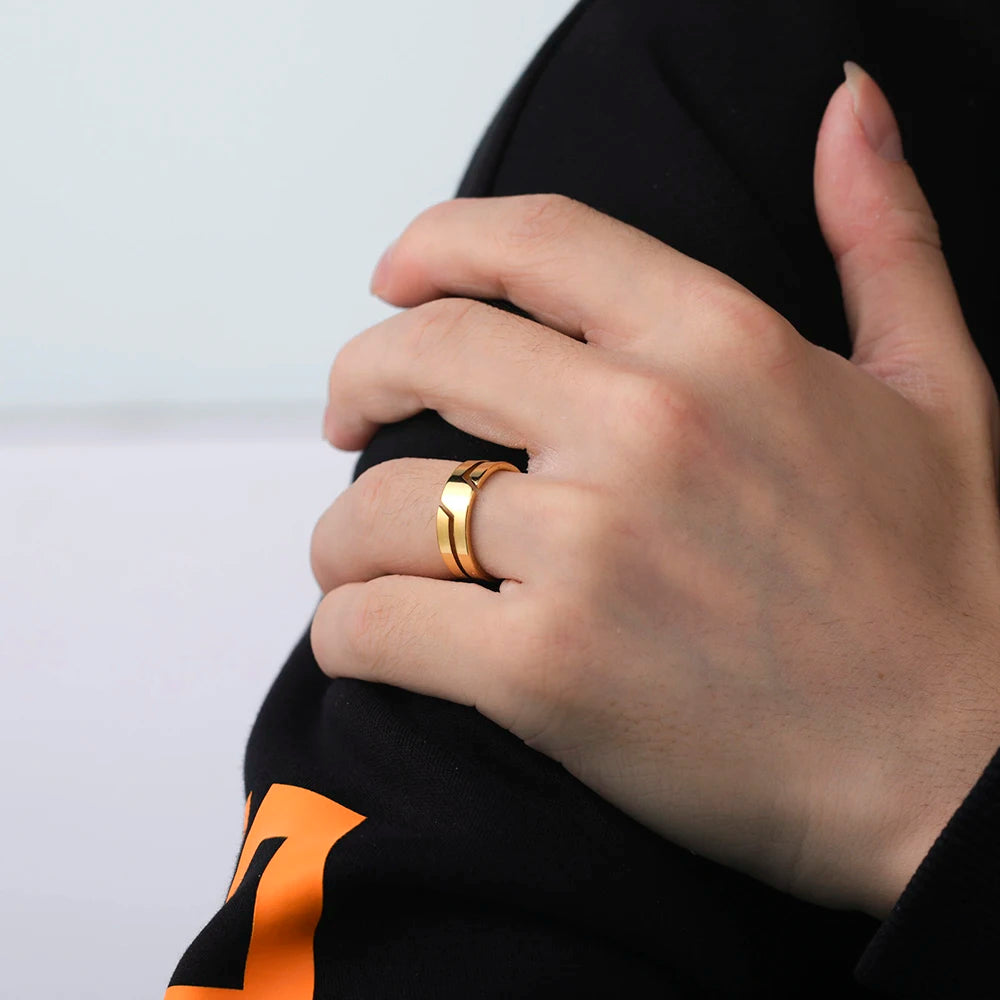 Anillo de acero inoxidable Skyrim para hombres y mujeres, anillos de dedo casuales minimalistas negros, joyas de pareja 2025, regalo de boda para amantes