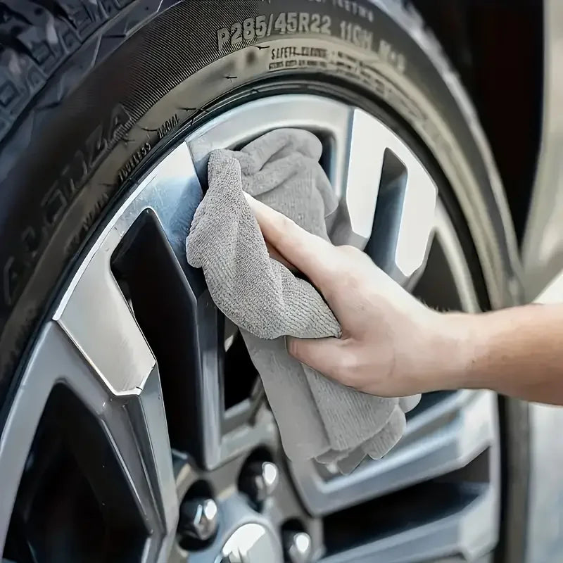Microfiber Cleaning Cloths – Lint-Free & Reusable