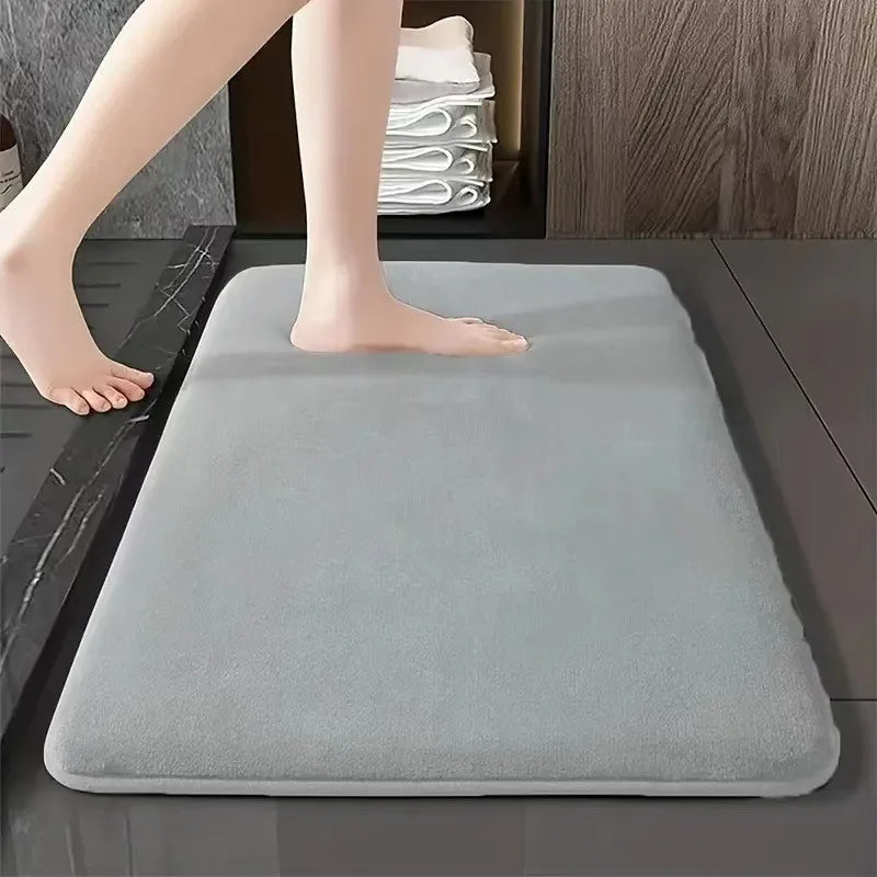 Solid Color Bathroom Mat - Non-Slip Absorbent Floor Mat (3 Sizes)