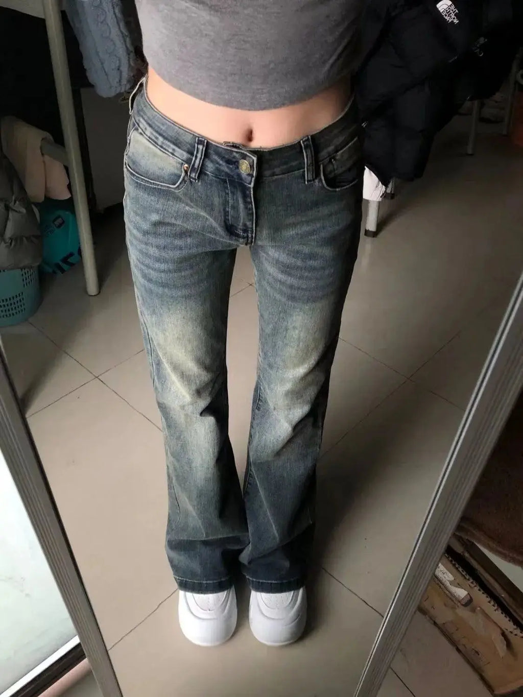 Retro High-Waist Bell-Bottom Jeans – Blue