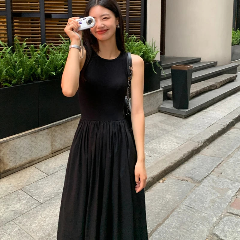 Women's Black Sleeveless A-Line Midi Dress with Pockets