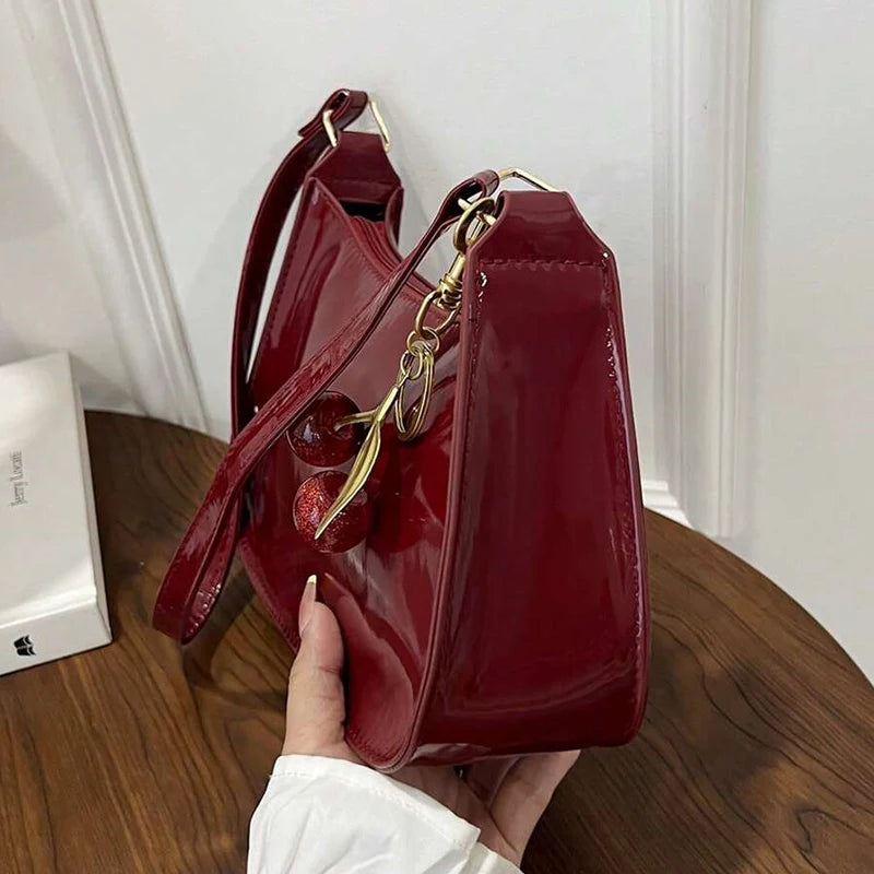 Bolso de hombro de cuero sintético estilo Retro Vintage — Bolso de mano cruzado con colgante de cereza