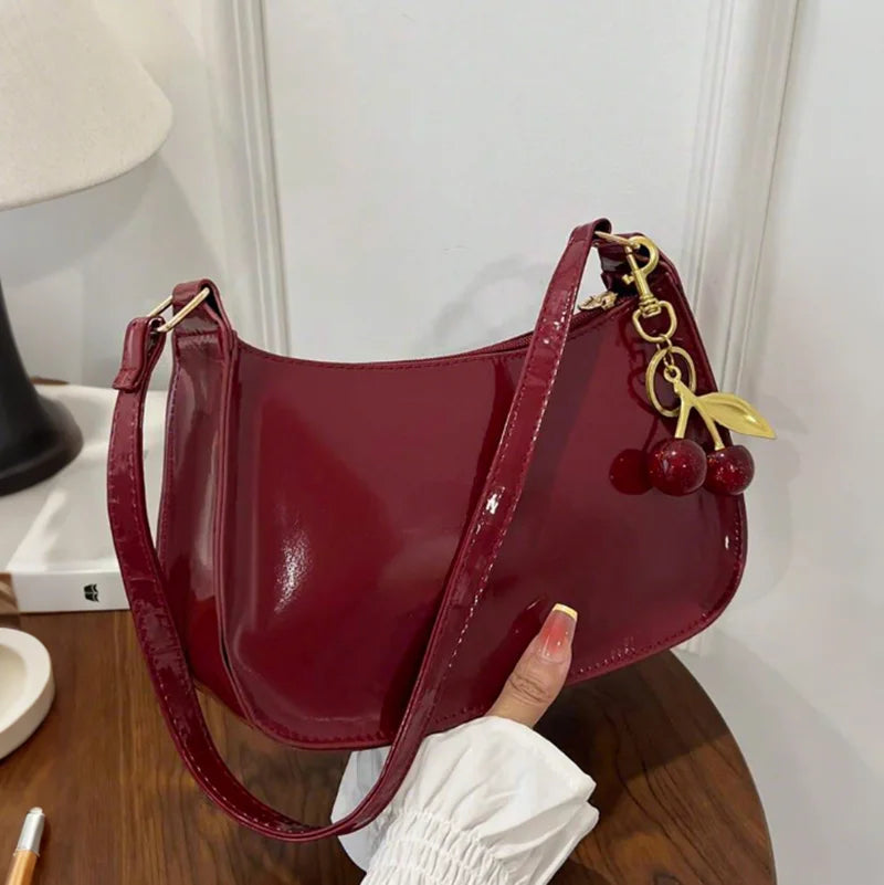 Bolso de hombro de cuero sintético estilo Retro Vintage — Bolso de mano cruzado con colgante de cereza