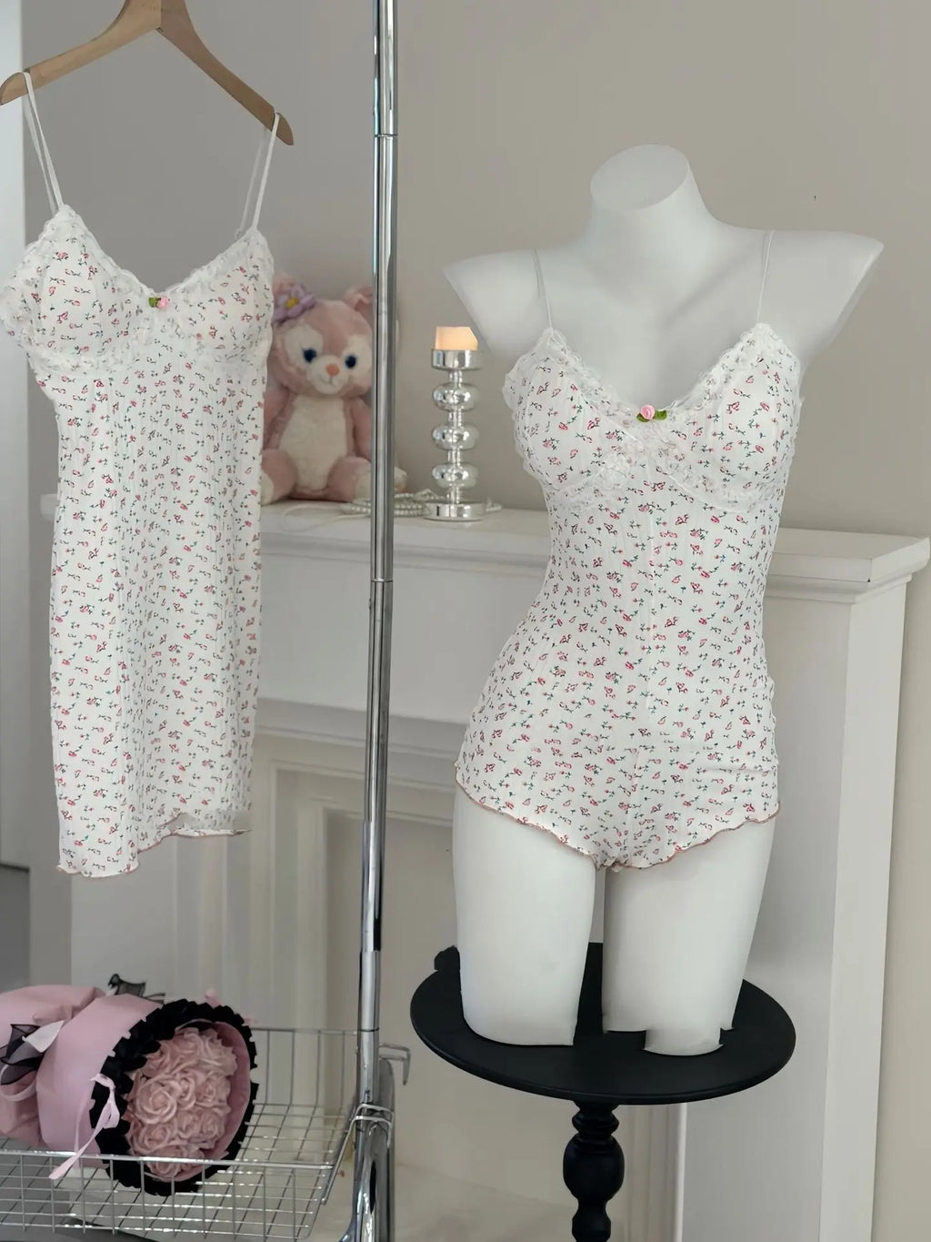 Women's Floral Print Spaghetti Strap Romper – Slim Fit Open Back Bodysuit